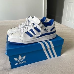 Adidas forum low, like new with box. Used twice!